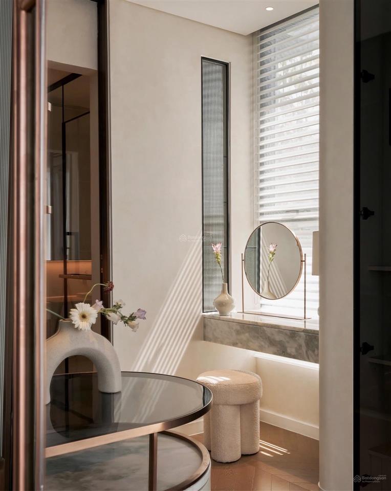Lumiere riverside | cho thuê căn 3pn đập thông thành 2pn 96m2 | nội thất cao cấp 70tr thương lượng