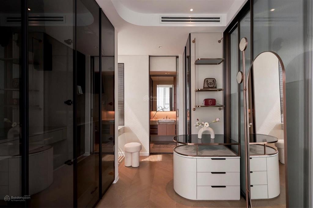Lumiere riverside | cho thuê căn 3pn đập thông thành 2pn 96m2 | nội thất cao cấp 70tr thương lượng