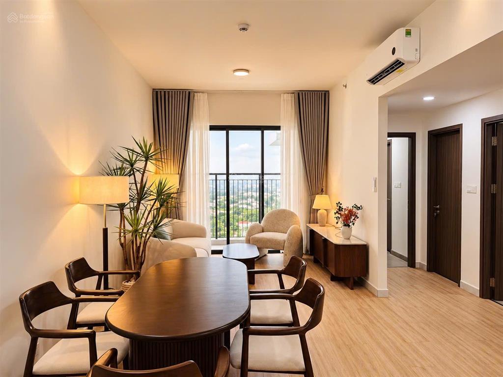 Chính chủ cho thuê căn 2pn 2wc  nhà mới làm nội thất cao cấp như hình  view landmark 81