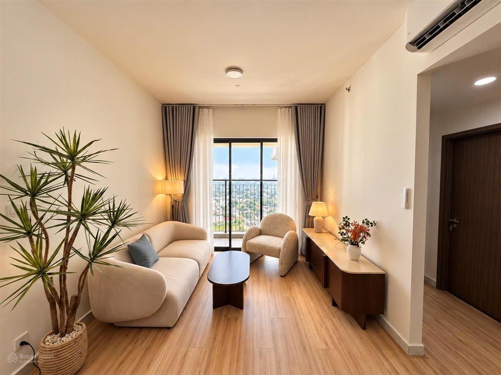 Chính chủ cho thuê căn 2pn 2wc  nhà mới làm nội thất cao cấp như hình  view landmark 81