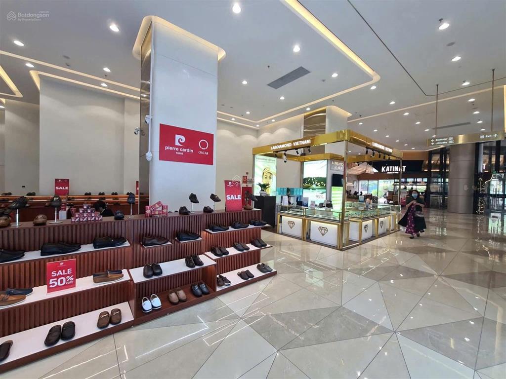 Chỉ 1,3 tỷ nhận ngay 66m2 mb kinh doanh tại tttm rox tower goldmark city.  0936 253 *** xem mb