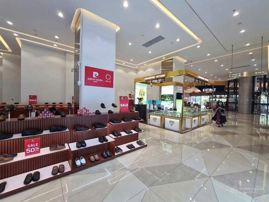 Bán sàn văn phòng hạng a tại rox tower goldmark city giá 9,5 tỷ, 227 m2,  0936 253 *** biết tt