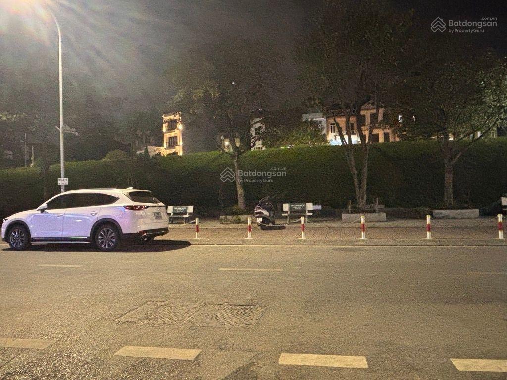 Đất vàng ngọc thụy  cách mặt phố 1 nhà  mt rộng  xây ccmn đỉnh112m mặt tiền 5m6