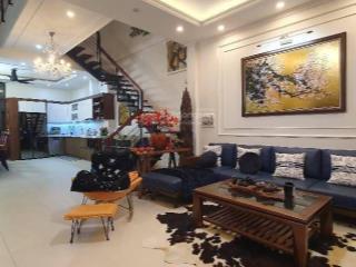 Vị trí kim cương phố hồng tiến  2 mặt thoáng  sống thượng lưu100m 3tầng mặt tiền 5m