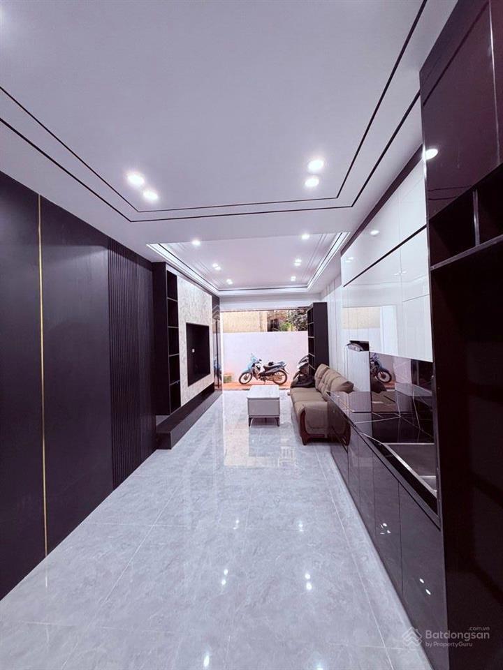 Bán nhà ngõ 68 ngọc thuỵ,lb 48m 5tầng thang máyfull nội thấtô tô ngay sát nhà nhỉnh 9tỷ