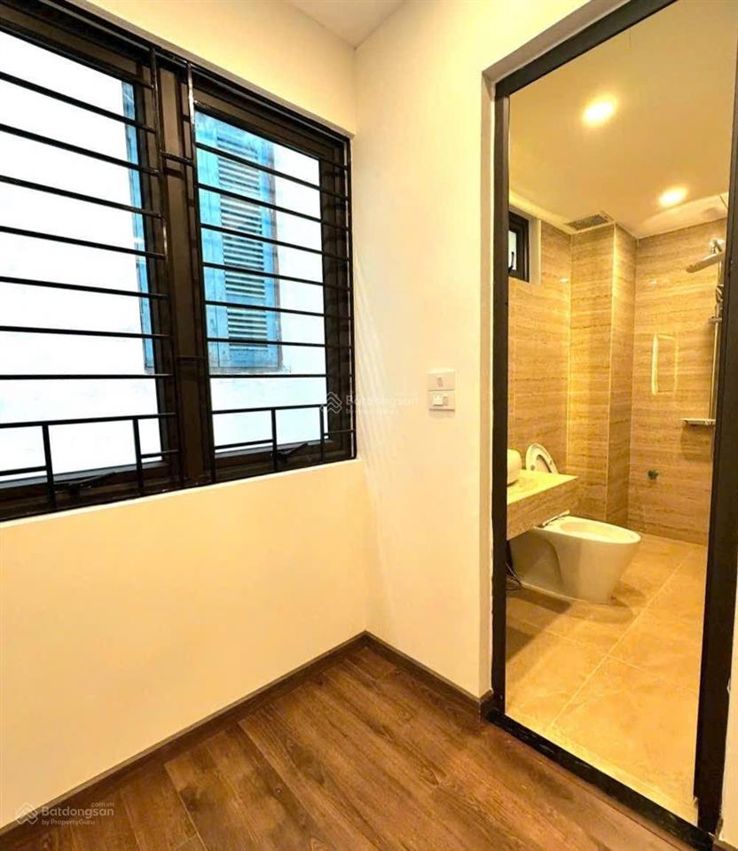 Bán nhà ngọc lâm thông nguyễn văn cừ,lb 82m 6tầng,full nội thất,ô tô ngủ trong nhà,6phòng ngủ rộng
