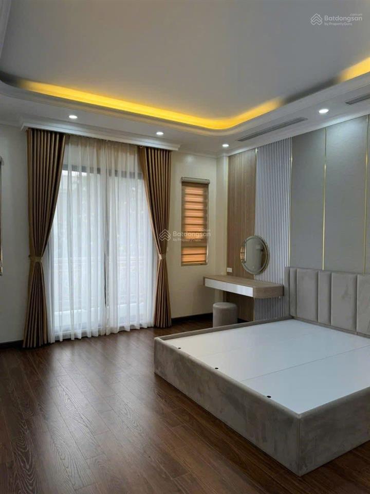 Bán nhà ái mộ,long biên  thang máy chạy vù vù  ngay sát bv tâm anh 47m 6tầngfull nội thất