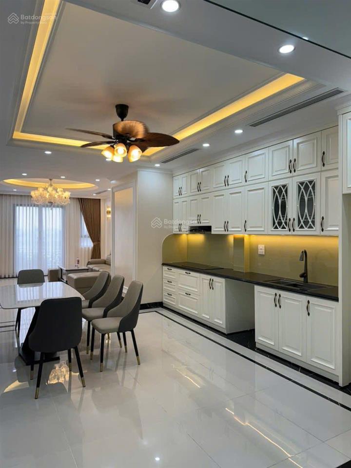 Bán nhà ái mộ,long biên  thang máy chạy vù vù  ngay sát bv tâm anh 47m 6tầngfull nội thất