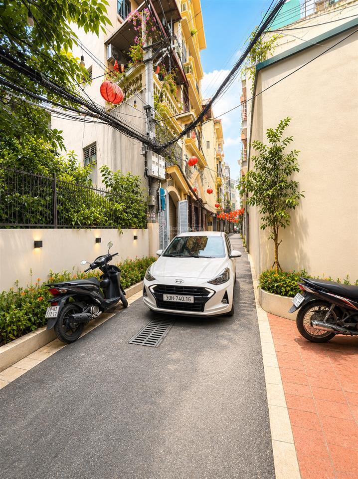 Bán mảnh đất ngay hồng tiến,ngọc thuỵ67m mặt tiền 5m2,ô tô đậu ngay đất chỉ 9,x tỷ