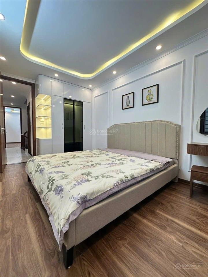 Bán nhà hoàng như tiếp,long biên vừa ở vừa cho thuê dòng tiền 85m 8tầng thang máy12 phòng