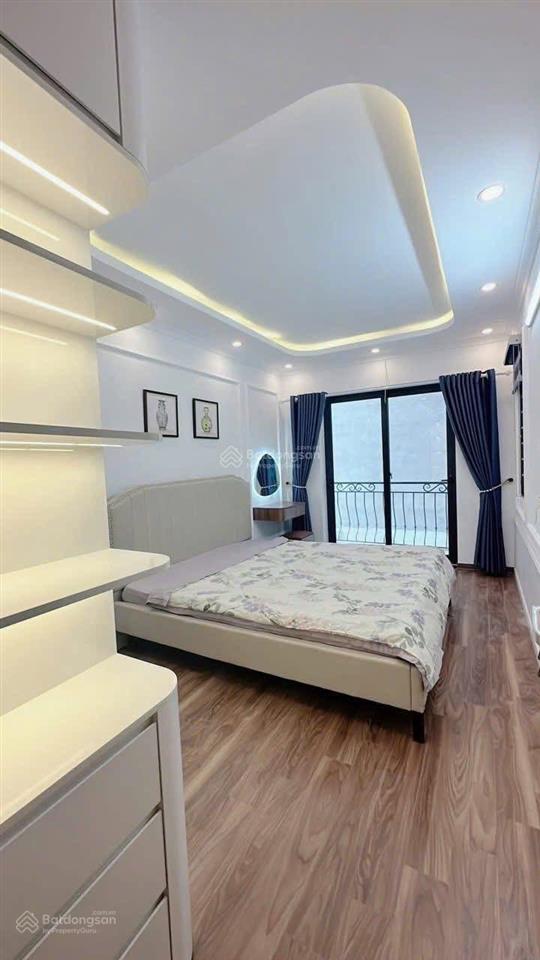 Bán nhà hoàng như tiếp,long biên vừa ở vừa cho thuê dòng tiền 85m 8tầng thang máy12 phòng