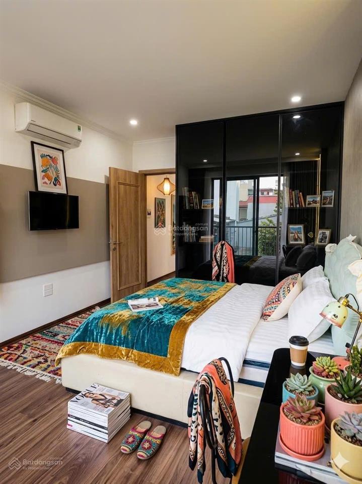Bán nhà ngọc thụy, long biên  khu vip ô tô ngủ trong nhà đường 5m kinh doanh full nội thất