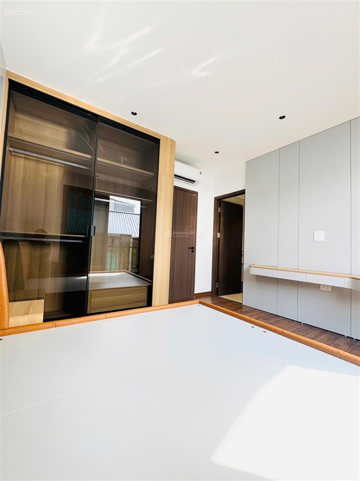 Bán nhà mới tinh ngọc thụy 40m 6 tầng  thang máy ô tô đỗ cửa giá chỉ nhỉnh 9 tỷ