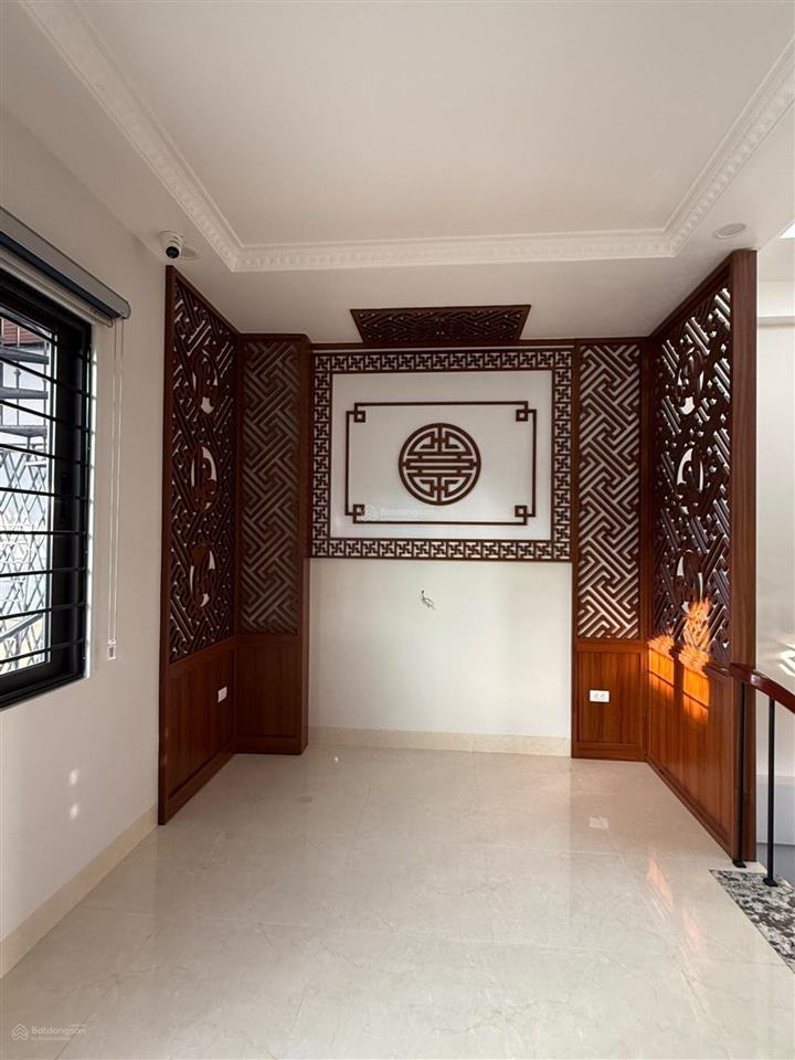 Bán nhà bồ đề vị trí vàng nhà mới đẹp long lanh 40m x 5 tầng ngay hồ điều hòa nhỉnh 9 tỷ