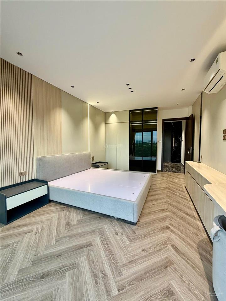 Bán nhà ngọc thụy 7 tầng thang máy full nội thất đẹp lung linh chỉ 9,3 tỷ
