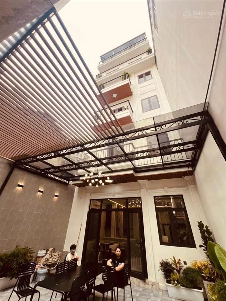 Bán biệt thự 100m nguyễn văn cừ, long biên 7 tầng thang máy, full nội thất giá rẻ chỉ 15,x tỷ