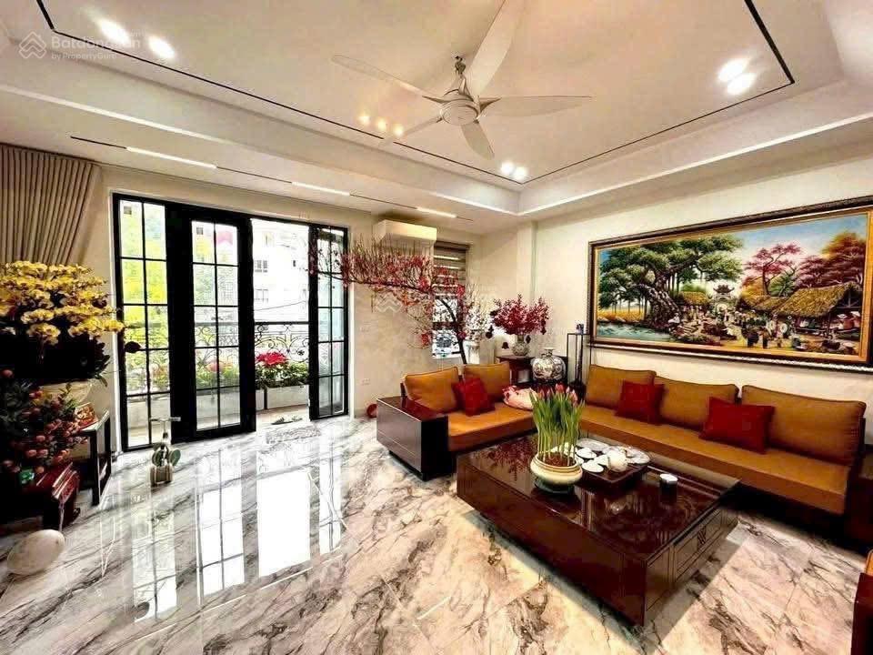 Bán nhà khu vip nguyễn sơn hàng hiếm xách tay 60m ô tô vào nhà kinh doanh đỉnh chỉ 17 tỷ
