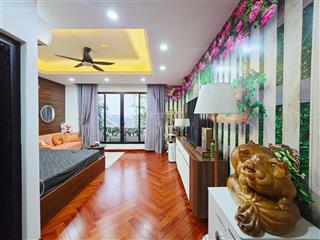 Bán nhà đẹp lâm du, long biên 60m, 4 tầng sân để xe, sát cầu trần hưng đạo