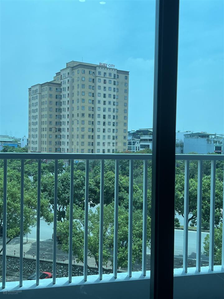 Chỉ 2,35 tỷ sở hữu ngay căn hộ chung cư tầng cao khu đô thị việt hưng , lô góc , 3 mặt thoáng, wiu