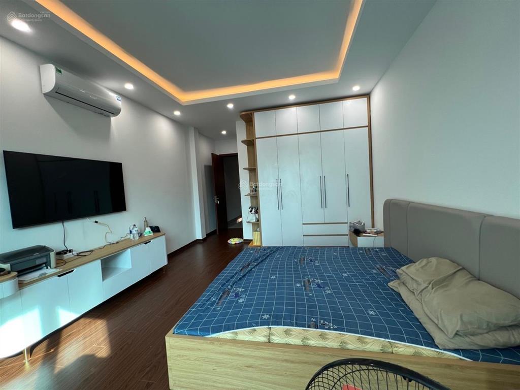 Gấp gấp gấp cần tiền trả nợ ngân hàng bán gấp căn nhà mới xây xong tại ngô gia tự, thiết kế 6 tầng