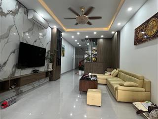 Cần bán gấp nhà ngô gia tự, ngõ thông, sân chơi, sân để xe rộng rãi, đúng 3 bước chân ra phố