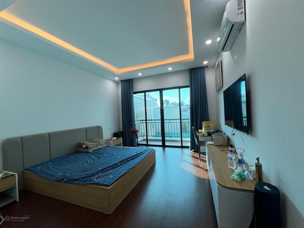 Cần bán gấp nhà ngô gia tự, ngõ thông, sân chơi, sân để xe rộng rãi, đúng 3 bước chân ra phố