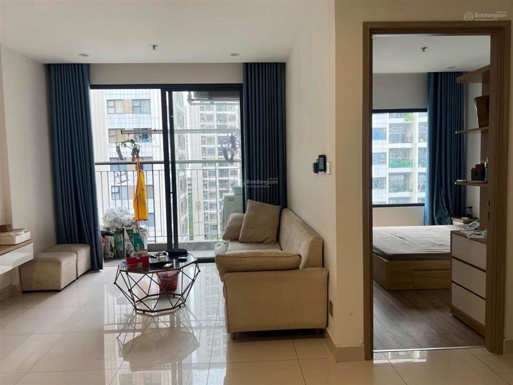 Hạ 300 triệu bán cắt lỗ căn hộ vin gia lâm , 2 ngủ vskk wiu mặt đường có dòng tiền cho thuê , 50m g