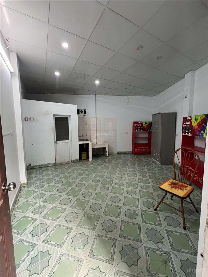 Cho thuê nhà cấp 4 tại khu vực bồ đề gần bệnh viện tâm anh tiện ích ngập tràn ô tô đỗ cửa nhà