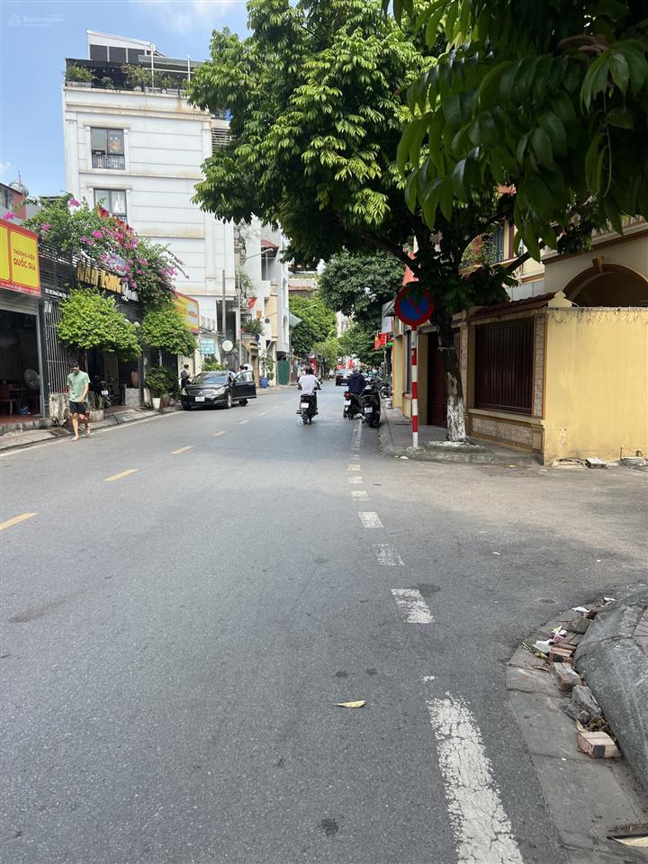 Cho thuê nhà cấp 4 tại khu vực bồ đề gần bệnh viện tâm anh tiện ích ngập tràn ô tô đỗ cửa nhà
