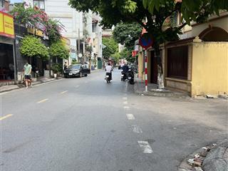 Cho thuê nhà cấp 4 tại khu vực bồ đề gần bệnh viện tâm anh tiện ích ngập tràn ô tô đỗ cửa nhà