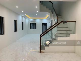 Cho thuê căn liền kề vinhomes ocean park 3, khu phố biển, hoàn thiện 2 tầng, đồ cơ bản, giá 10tr bp