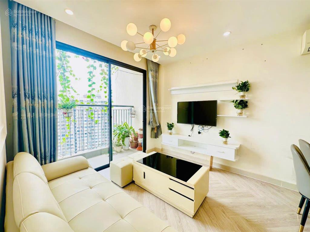Cho thuê căn 2pn 1wc full đồ tại vinhomes ocean park, tòa s2.06 tầng cao giá chỉ 8 triệu/tháng
