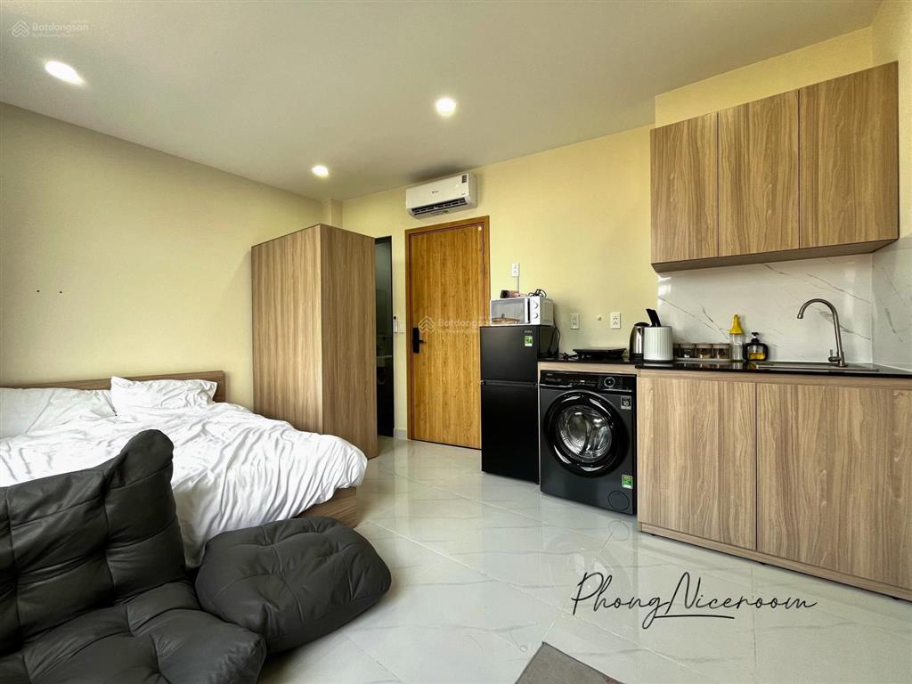 Studio cửa sổ lớn máy giặt riêng ngay trung tâm bình thạnh