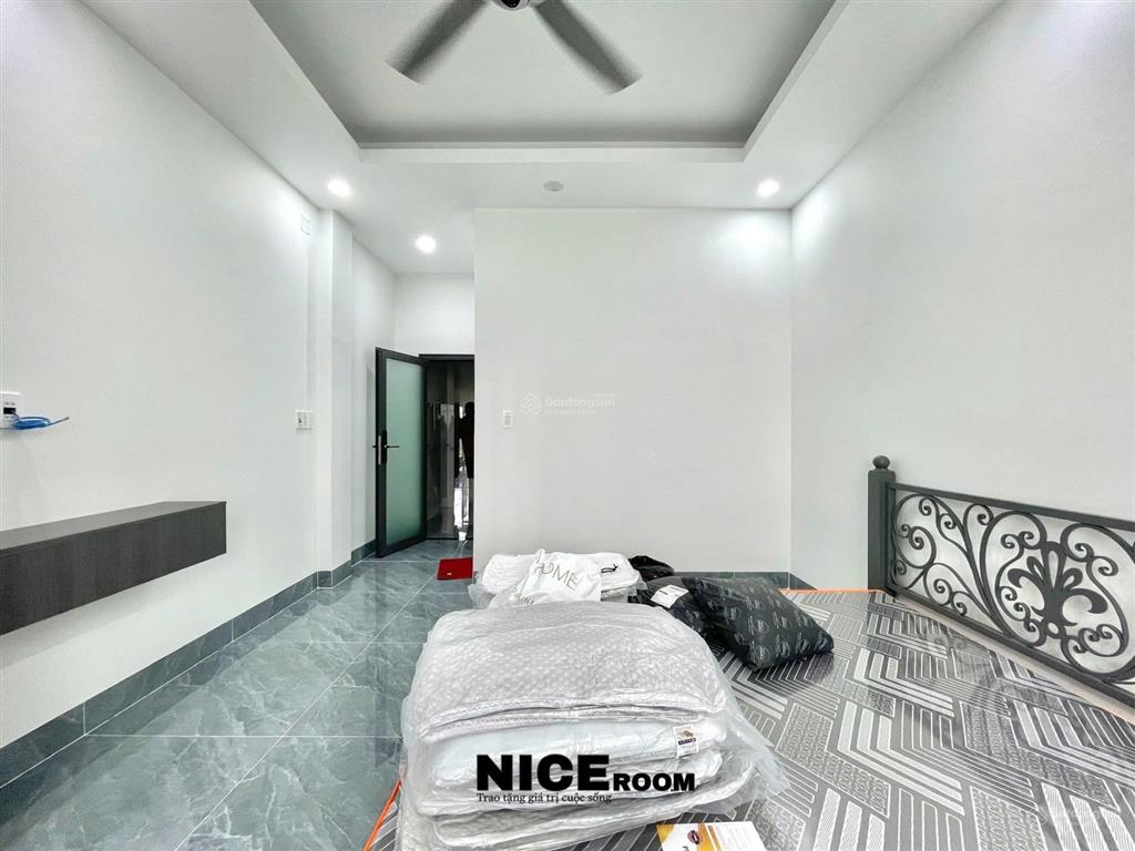 Studio cửa sổ 30m2 kế bên trường hutech gtvt  nguyễn gia trí