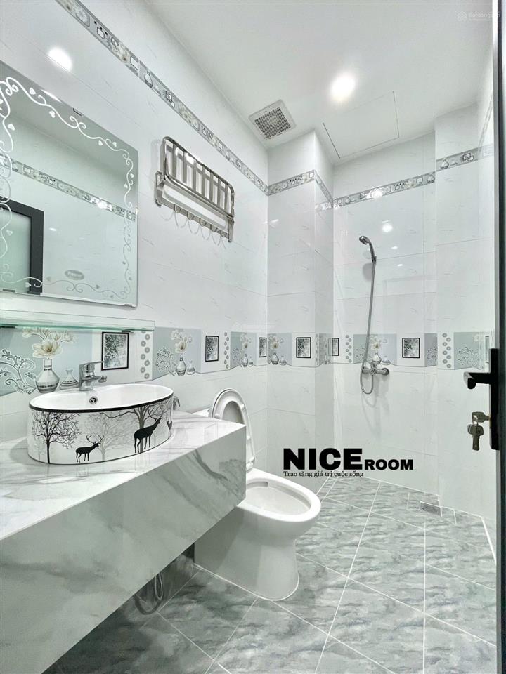 Studio cửa sổ 30m2 kế bên trường hutech gtvt  nguyễn gia trí