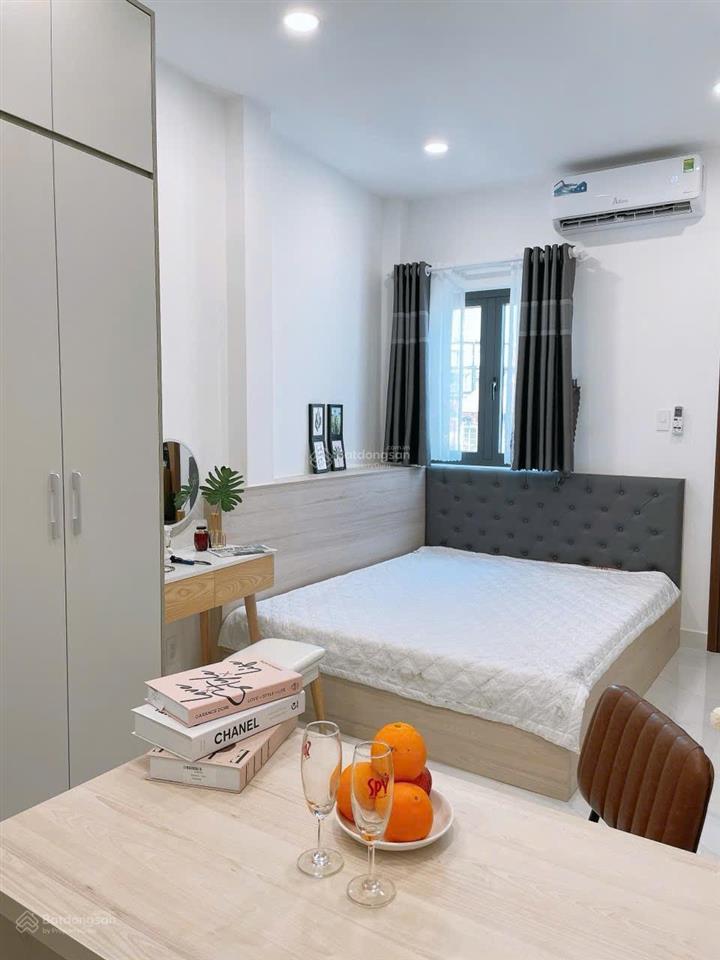 Studio cửa sổ lớn máy giặt riêng gần phan đăng lưu  8tr chỉ tính điện