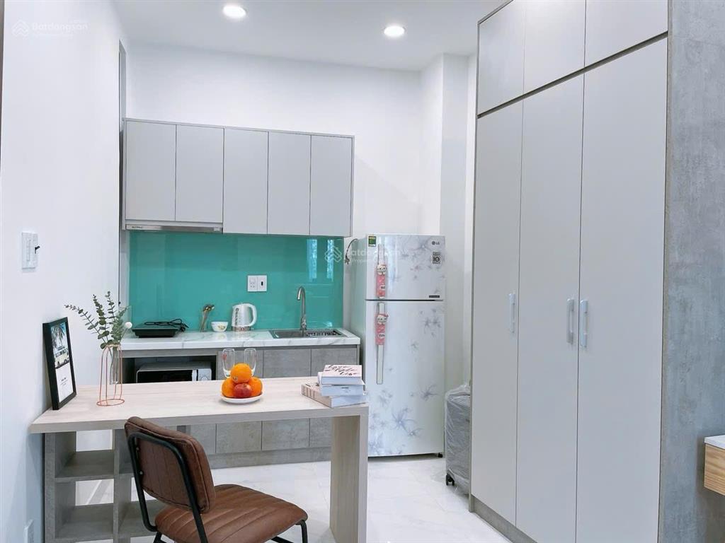 Studio cửa sổ lớn máy giặt riêng gần phan đăng lưu  8tr chỉ tính điện