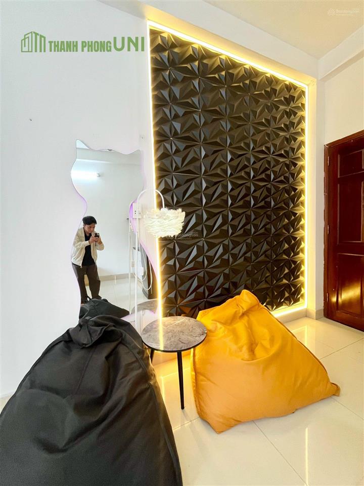 Studio cửa sổ trời gần metro tân cảng  ung văn khiêm