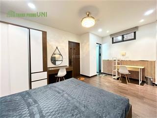 Căn hộ tone gỗ phù hợp cho bạn nào thích nhà sạch sẽ, yên tĩnh  nơ trang long