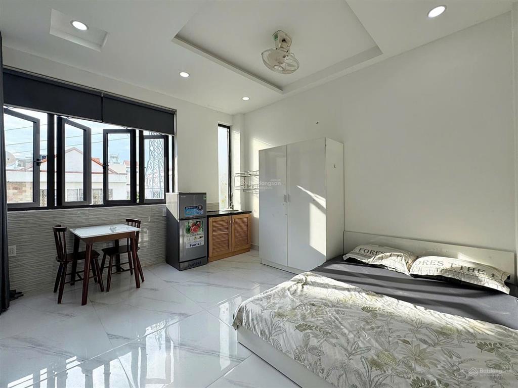 Studio ban công thoáng kế bên trường uef, hồng bàng  điện biên phủ