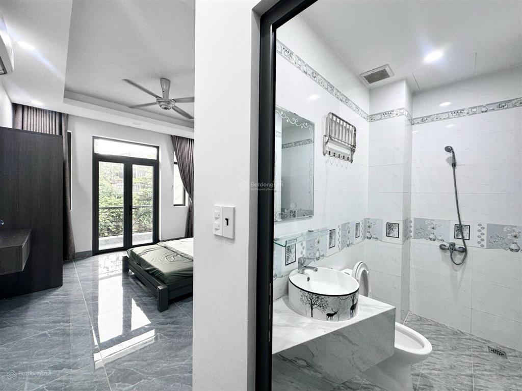 Studio ban công máy giặt riêng đối diện trường ngoại thương