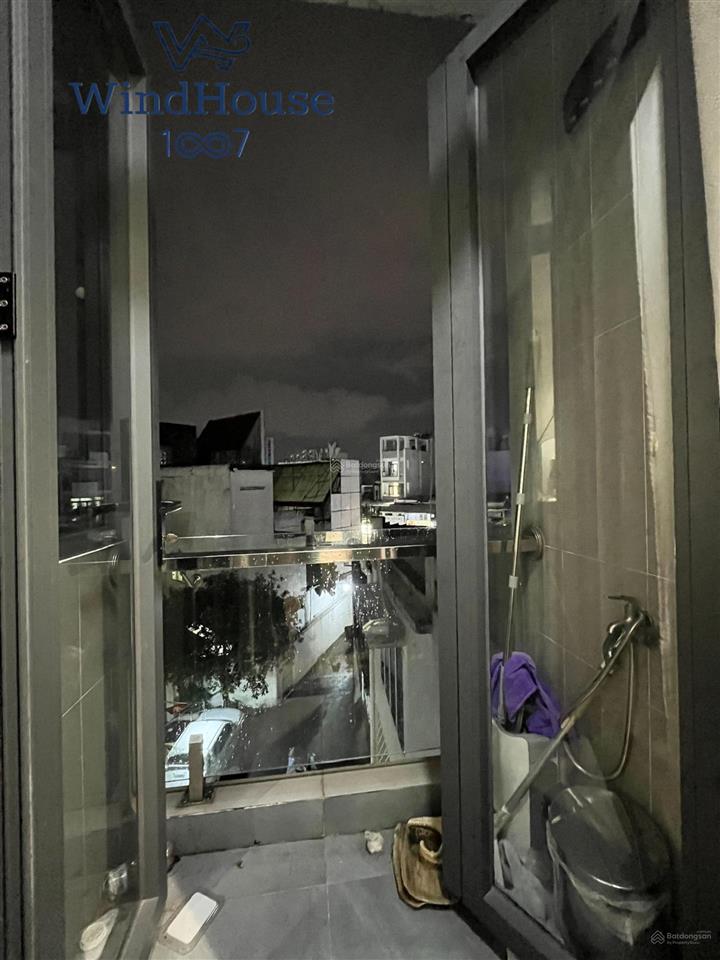 Đầu tháng 11 trống lại căn studio ban công view landmark 81  149 nơ trang long