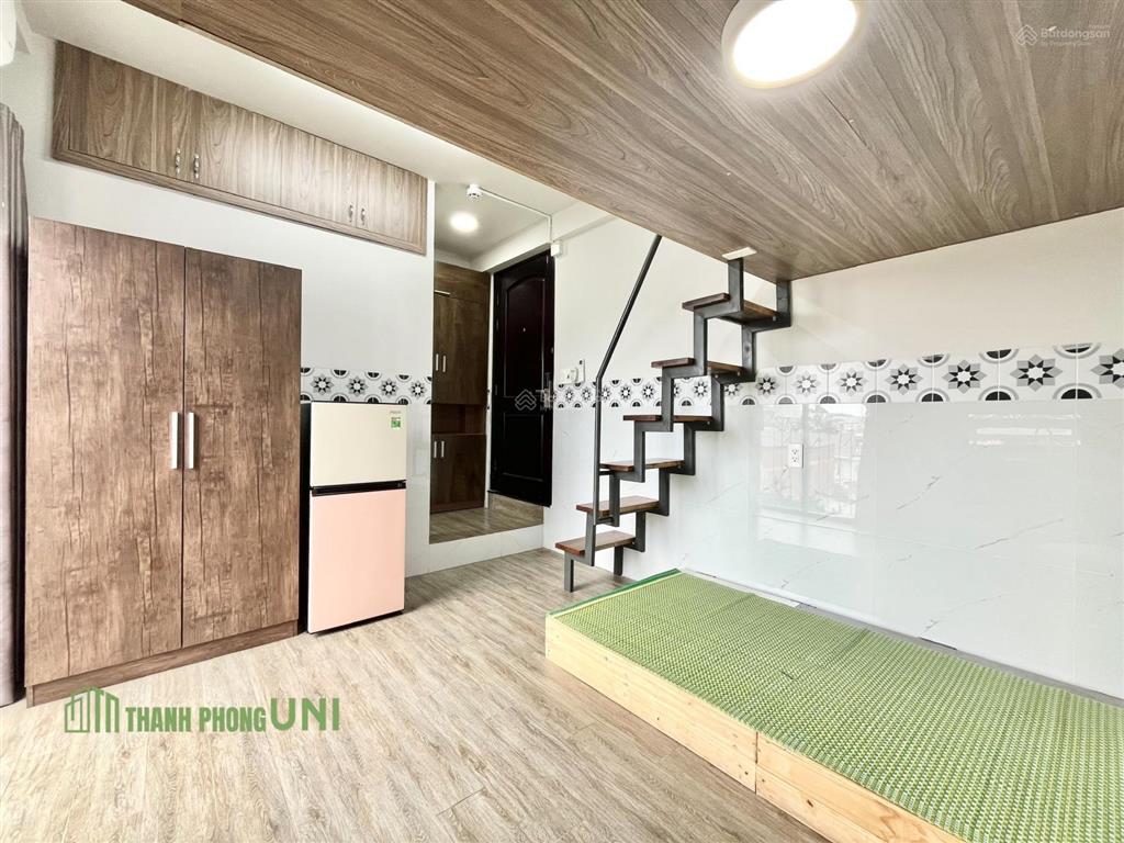 Duplex ban công full nội thất tiện nghi, thang máy gần trường văn lang cs3