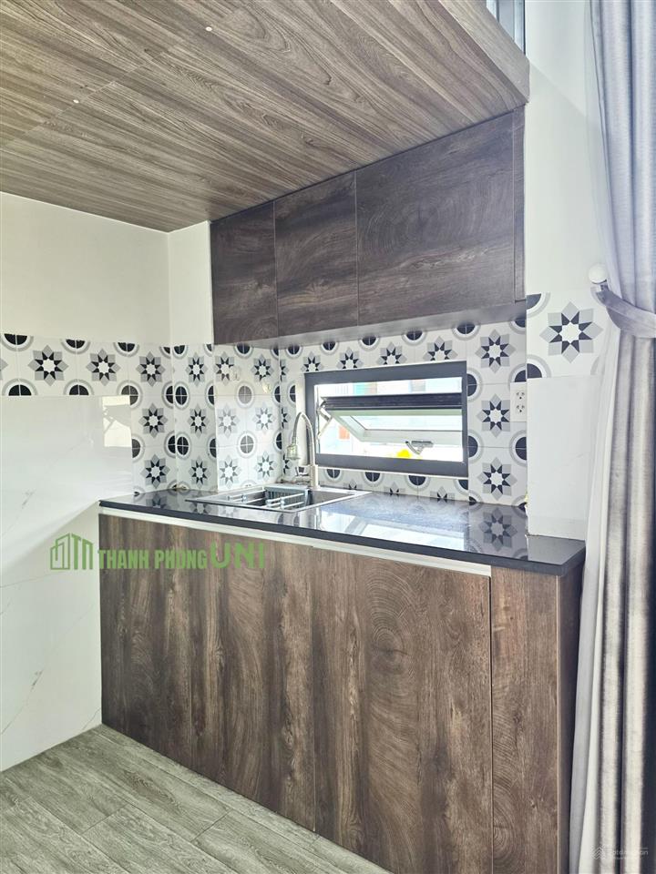 Duplex ban công full nội thất tiện nghi, thang máy gần trường văn lang cs3