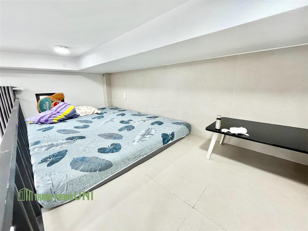 Duplex ban công 2 không gian ngủ, phù hợp 3 người  gần trường văn lang cs3