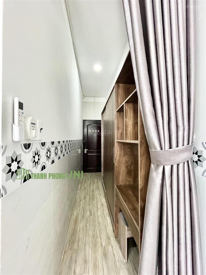 Duplex ban công 2 không gian ngủ, phù hợp 3 người  gần trường văn lang cs3