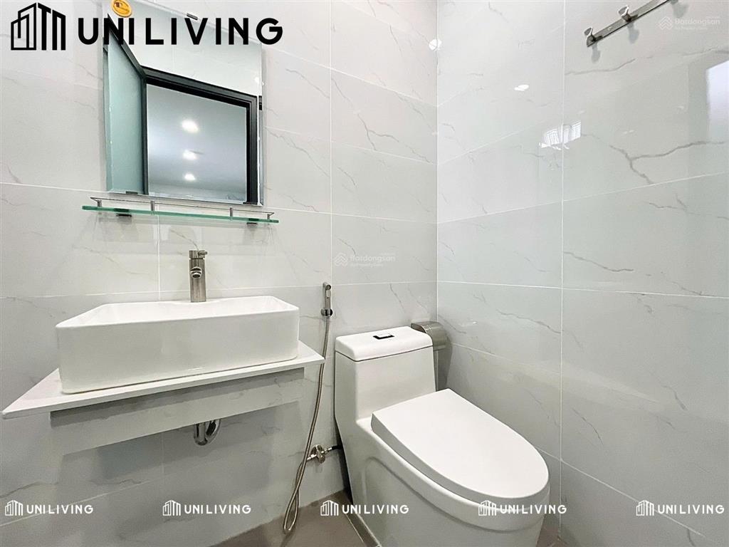 Studio cửa sổ giếng trời, full nội thất, nhà siêu sạch sẽ  gần chợ cây quéo