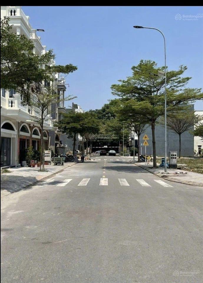 Chính chủ bán đất icon central dĩ an 64m đã có sổ riêng giá tốt 3.6 tỷ