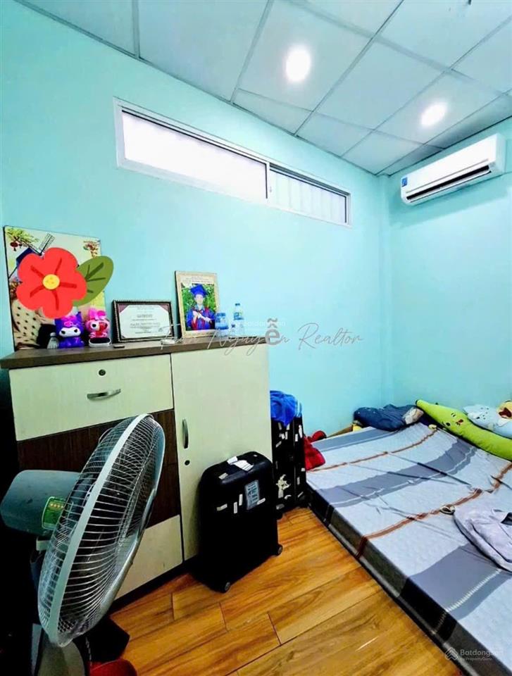 Ko tin tầm giá này có hẻm xe hơi, võ văn kiệt, 2 tầng, có hẻm sau, gần đường an bình