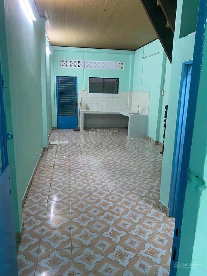 Giá đầu tư, gần mặt tiền, phan tây hồ, được xây 4 tầng, thích hợp xây mới, giáp q1